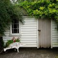 Penser à installer une cabane dans votre jardin.